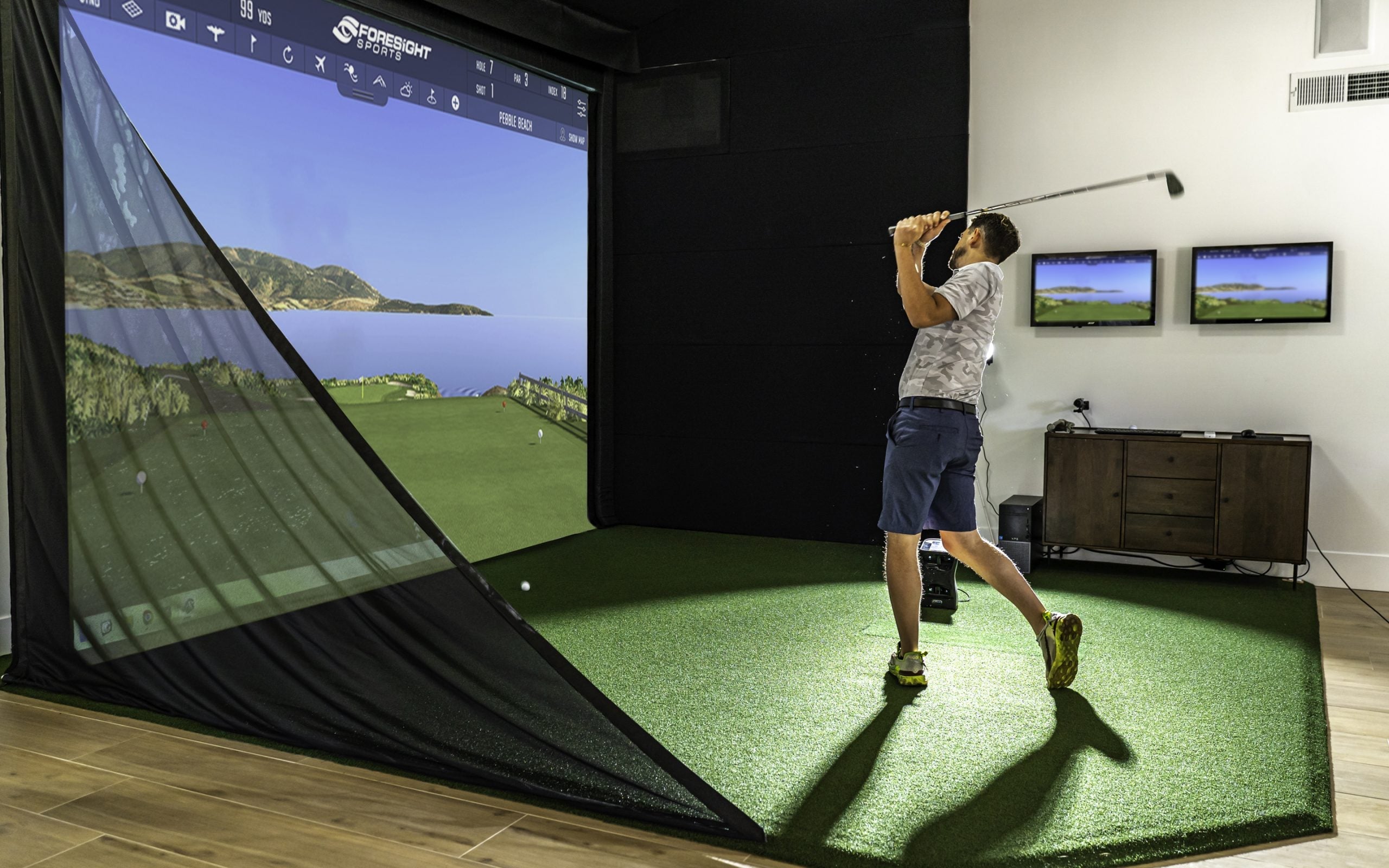 How Long To Play 18 Holes On A Simulator? - Shop.GolfersAuthority