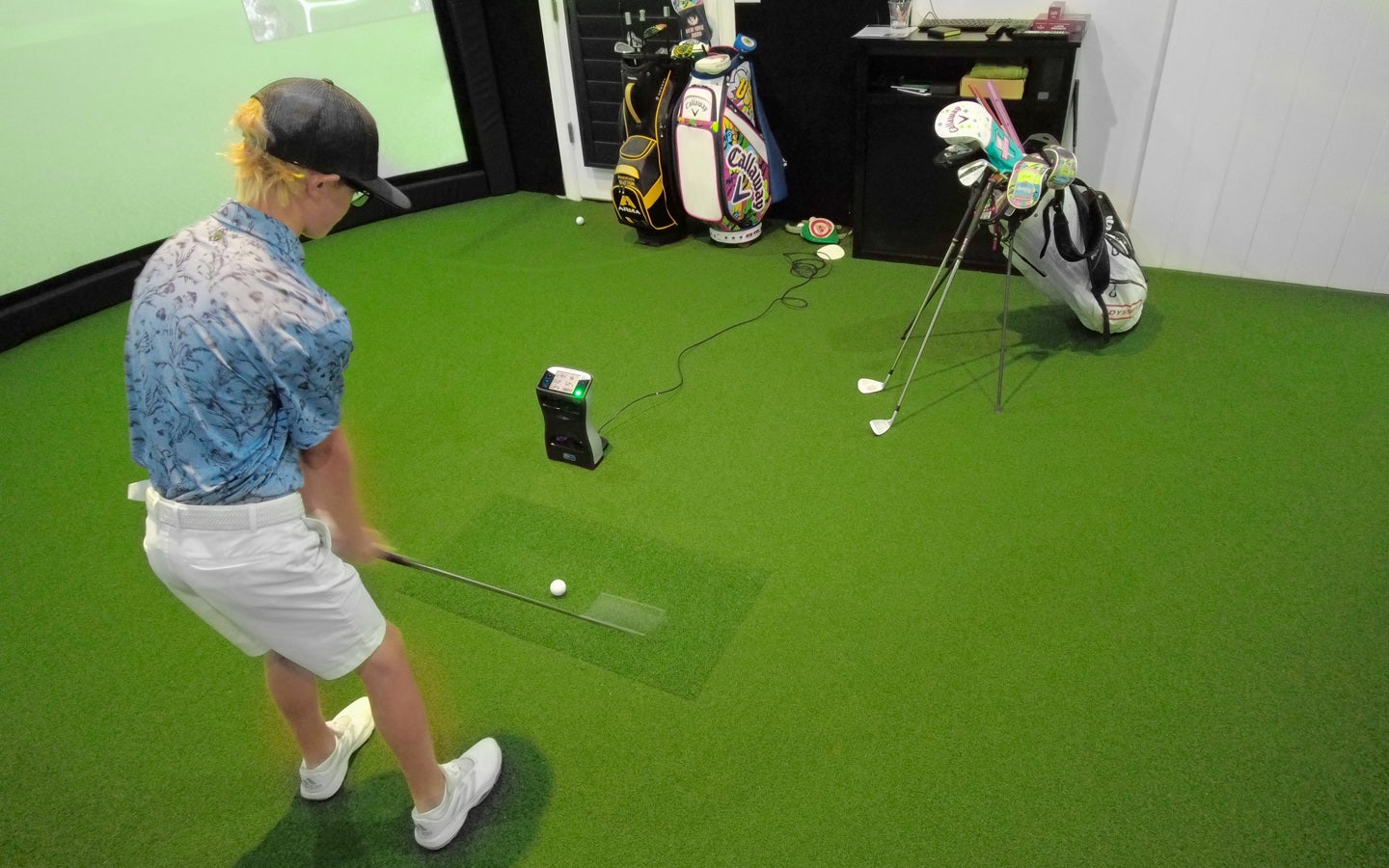 Find the Perfect Golf Simulator Enclosure Size for Your Space