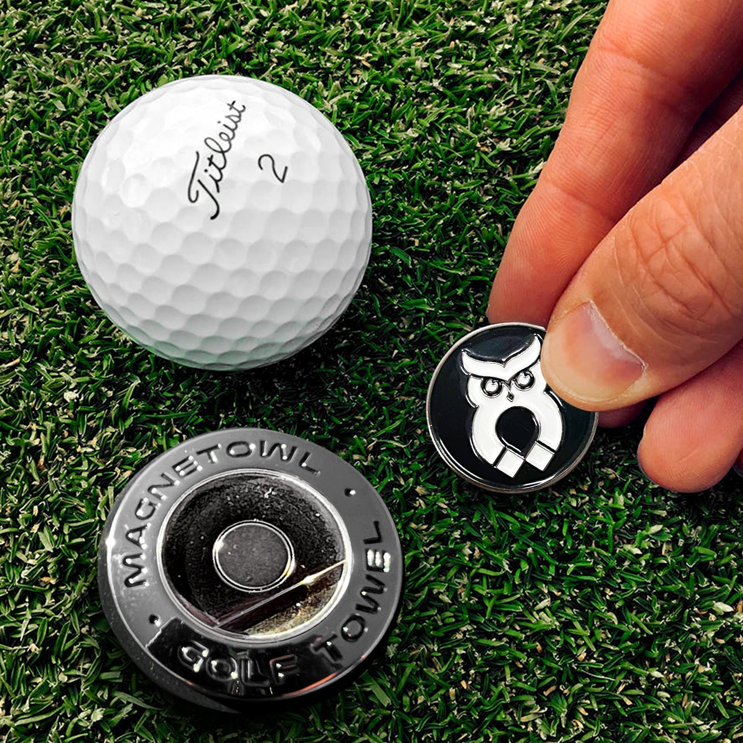 MagnetOwl Magnetic Golf Towel Clip with Poker Chip Marker